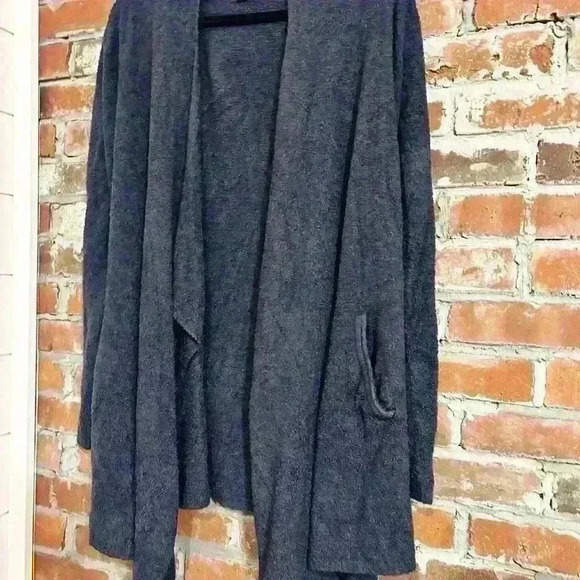 Barefoot Dreams CozyChic Lite® Island Wrap Size S/M - Picture 8 of 9